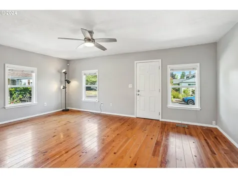 641 Ne 70th Avenue Portland OR 97213
