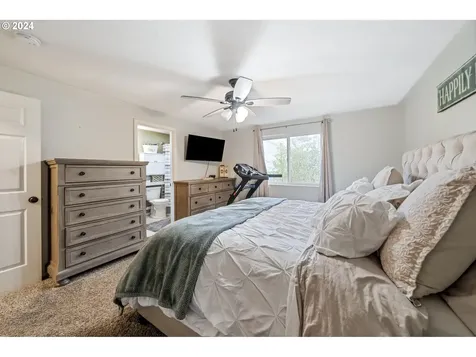 902 N Railroad Avenue Ridgefield WA 98642