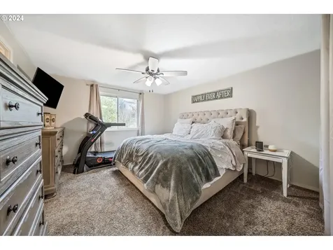 902 N Railroad Avenue Ridgefield WA 98642