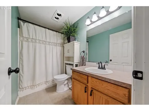 902 N Railroad Avenue Ridgefield WA 98642