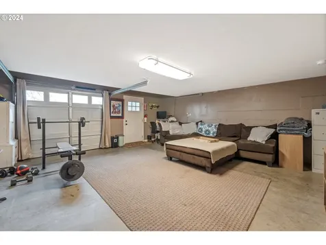 902 N Railroad Avenue Ridgefield WA 98642