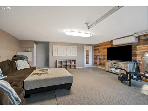 902 N Railroad Avenue Ridgefield WA 98642