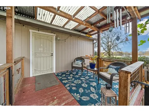 902 N Railroad Avenue Ridgefield WA 98642
