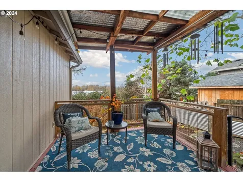 902 N Railroad Avenue Ridgefield WA 98642