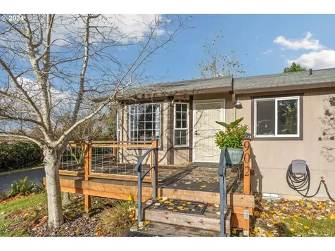 902 N Railroad Avenue Ridgefield WA 98642