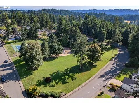 1594 Skye Parkway West Linn OR 97068