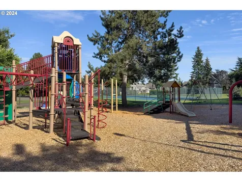 1594 Skye Parkway West Linn OR 97068