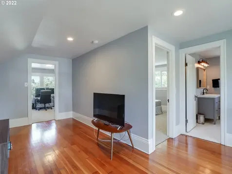 6676 N Mears Street Portland OR 97203