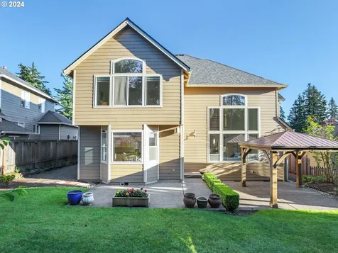 2805 Nw 29th Avenue Camas WA 98607