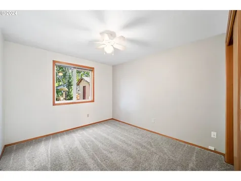10919 NE 71st Street Vancouver WA 98662