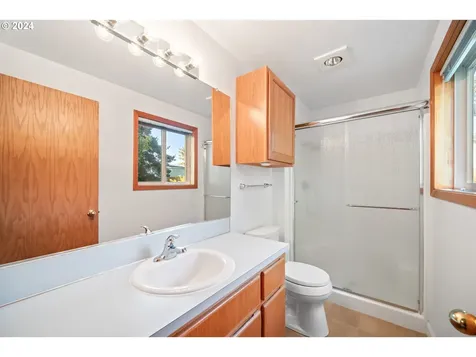 10919 NE 71st Street Vancouver WA 98662