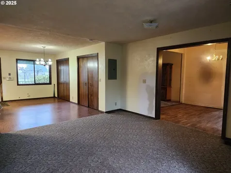 14053 S Graves Road Mulino OR 97042