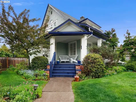 4504 Se Clay Street Portland OR 97215