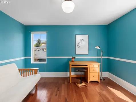 4504 Se Clay Street Portland OR 97215