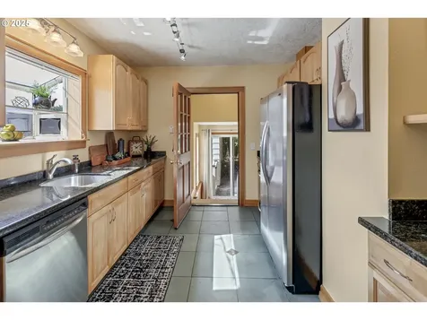 3329 SE Steele Street Portland OR 97202
