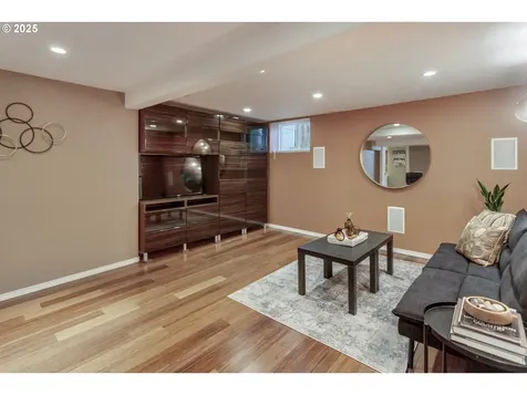 3329 SE Steele Street Portland OR 97202
