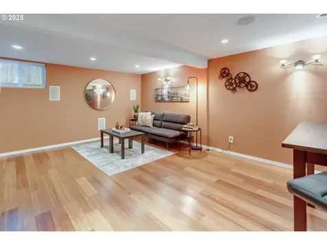 3329 SE Steele Street Portland OR 97202
