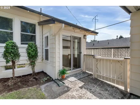 3329 SE Steele Street Portland OR 97202