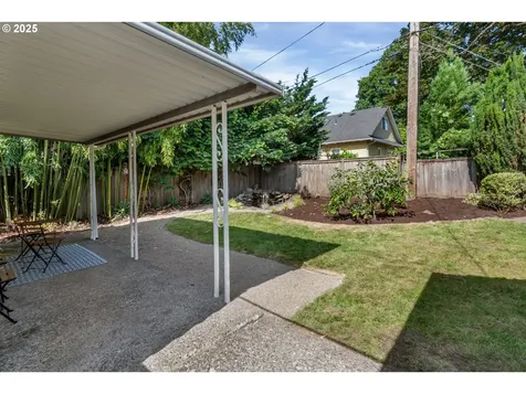 3329 SE Steele Street Portland OR 97202
