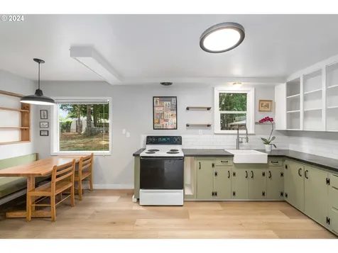 226 Se 129th Avenue Portland OR 97233