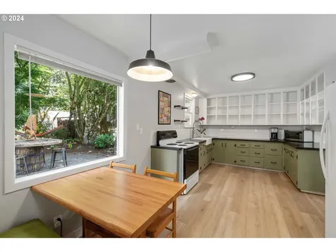 226 Se 129th Avenue Portland OR 97233