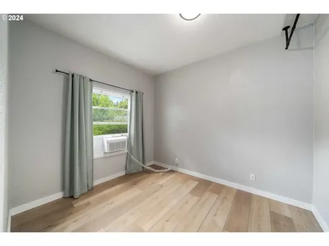 226 Se 129th Avenue Portland OR 97233