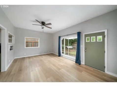 226 Se 129th Avenue Portland OR 97233