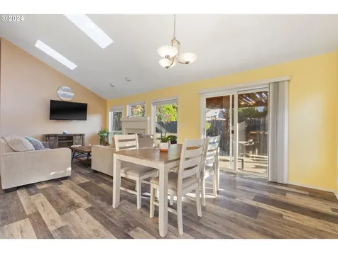 6412 SE Maple Street Hillsboro OR 97123