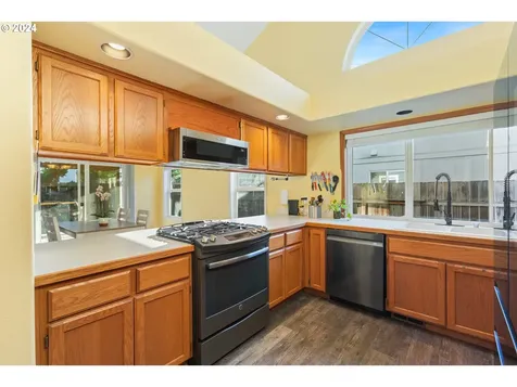6412 SE Maple Street Hillsboro OR 97123