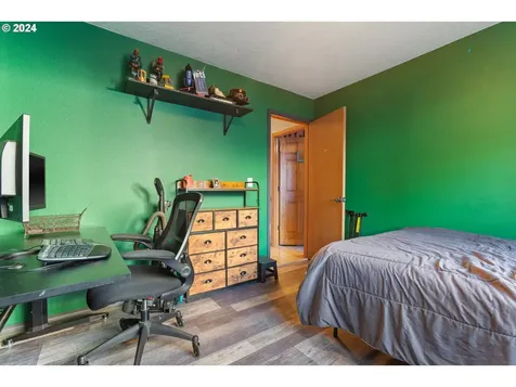 6412 SE Maple Street Hillsboro OR 97123