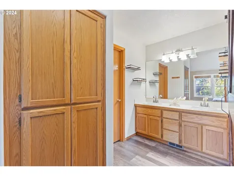 6412 SE Maple Street Hillsboro OR 97123