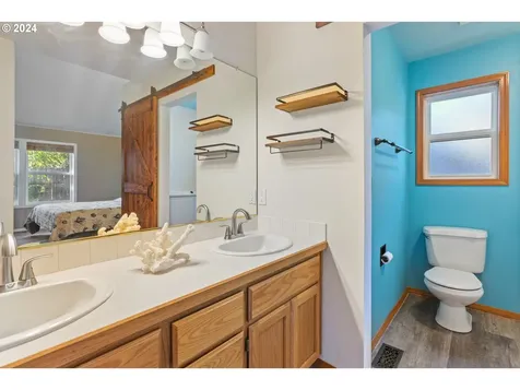 6412 SE Maple Street Hillsboro OR 97123