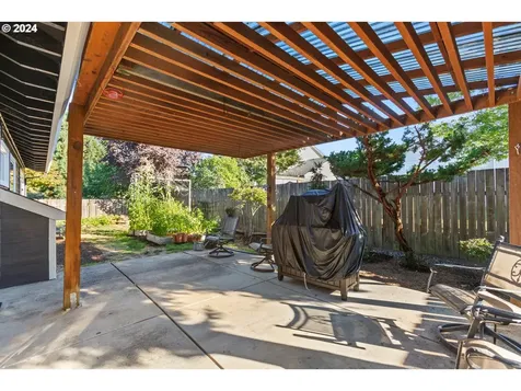 6412 SE Maple Street Hillsboro OR 97123