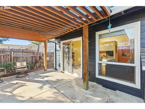 6412 SE Maple Street Hillsboro OR 97123
