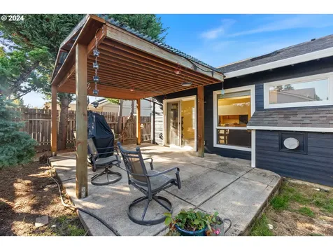 6412 SE Maple Street Hillsboro OR 97123