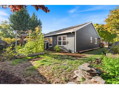 6412 SE Maple Street Hillsboro OR 97123