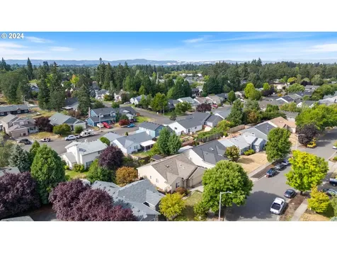 6412 SE Maple Street Hillsboro OR 97123