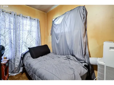 5732 Se Lexington Street Portland OR 97206
