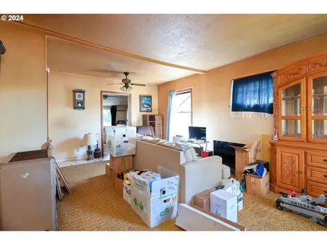 5732 Se Lexington Street Portland OR 97206