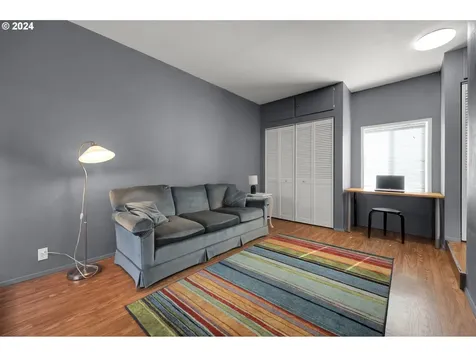 684 Mallard Avenue Springfield OR 97477