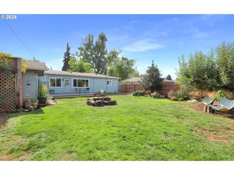 684 Mallard Avenue Springfield OR 97477