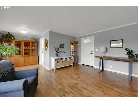 684 Mallard Avenue Springfield OR 97477
