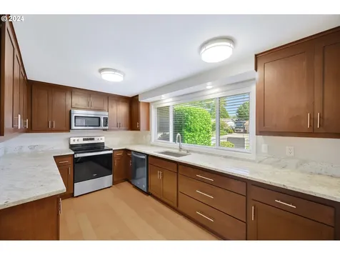 1925 Nw Michelbook Lane Mcminnville OR 97128