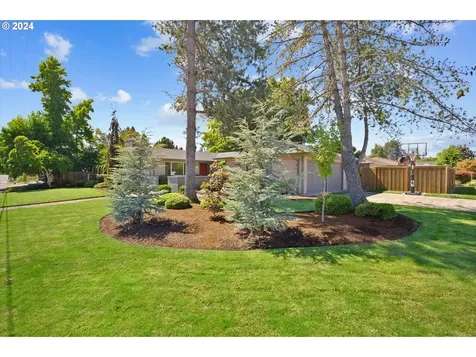 1925 Nw Michelbook Lane Mcminnville OR 97128