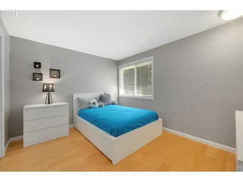 1925 Nw Michelbook Lane Mcminnville OR 97128