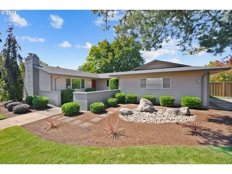 1925 Nw Michelbook Lane Mcminnville OR 97128