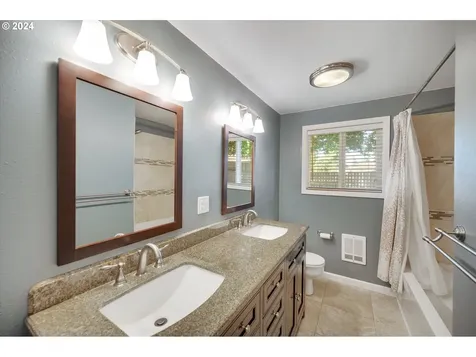 1925 Nw Michelbook Lane Mcminnville OR 97128