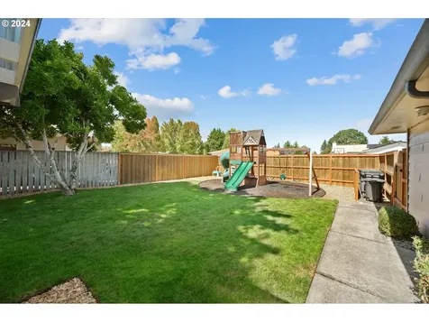 1925 Nw Michelbook Lane Mcminnville OR 97128