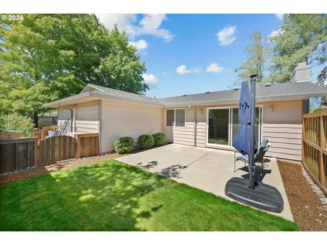 1925 Nw Michelbook Lane Mcminnville OR 97128