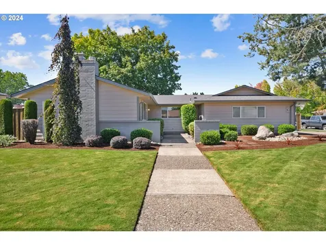 1925 Nw Michelbook Lane Mcminnville OR 97128